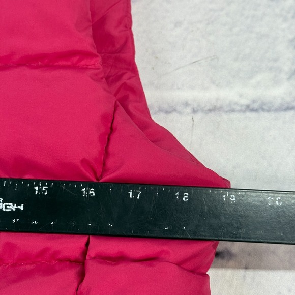 J.Crew Down Puffer Vest Womens Medium Pink Quilted Zip Button Preppy - Picture 9 of 15